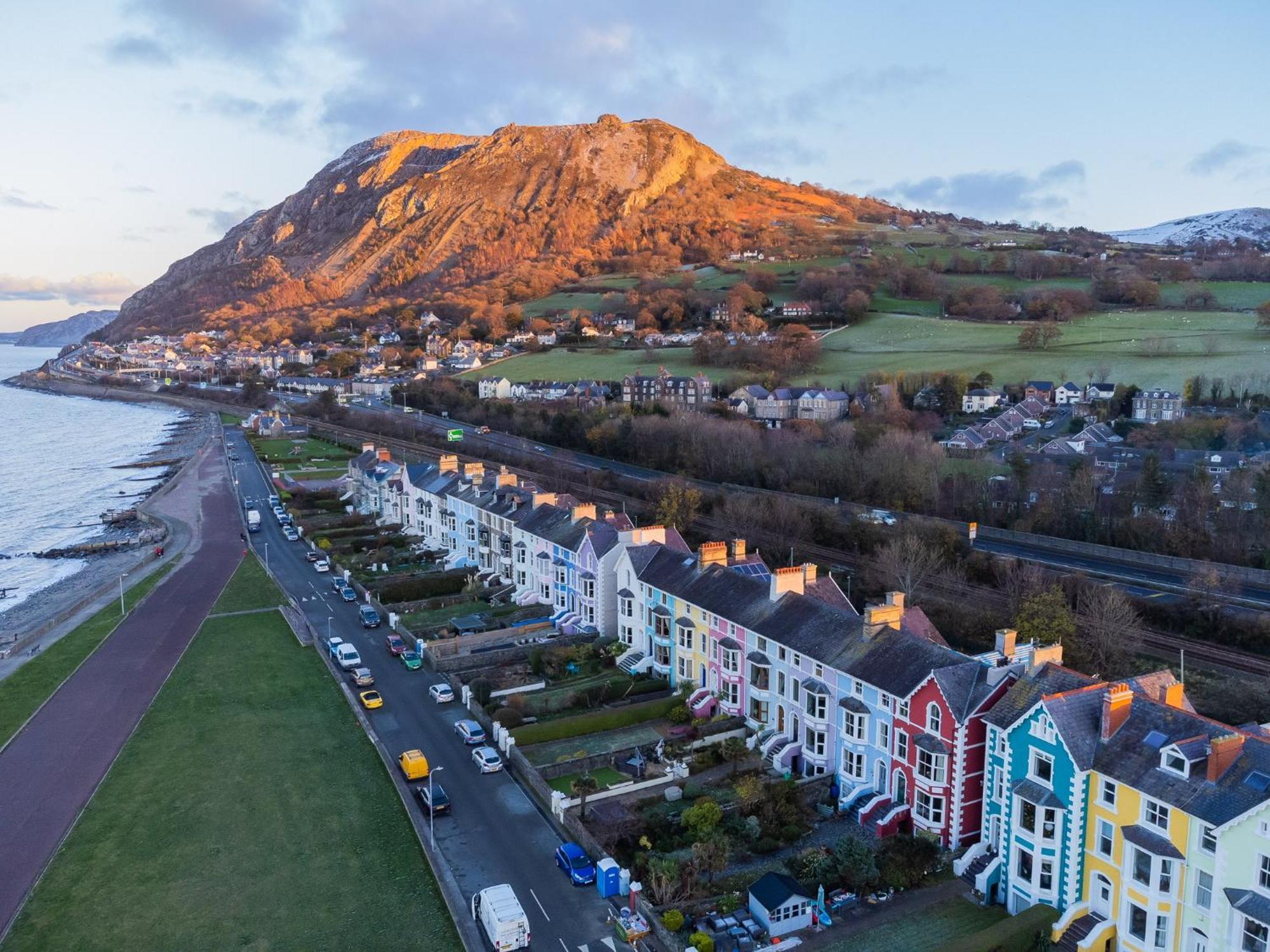 Villa Uwch-Y-Mor à Llanfairfechan Extérieur photo
